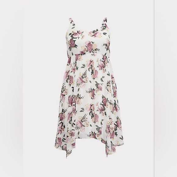 Torrid floral handkerchief hem dress (plus size; size 00) - Picture 2 of 13